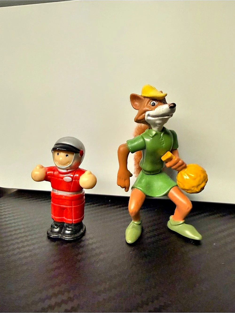 Vintage 1995 McDonald’s Disney Robin Hood Figure + Red #2 Toy Lot